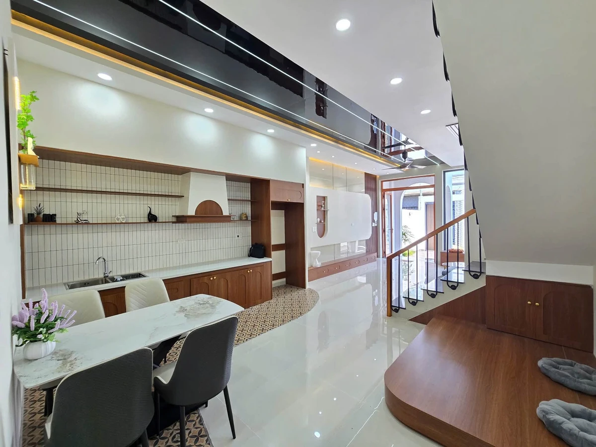 Bán nhà 1 trệt 1 lầu 101m2 Phường Long Bình - 3 tỷ 550 - Ảnh thu nhỏ 4