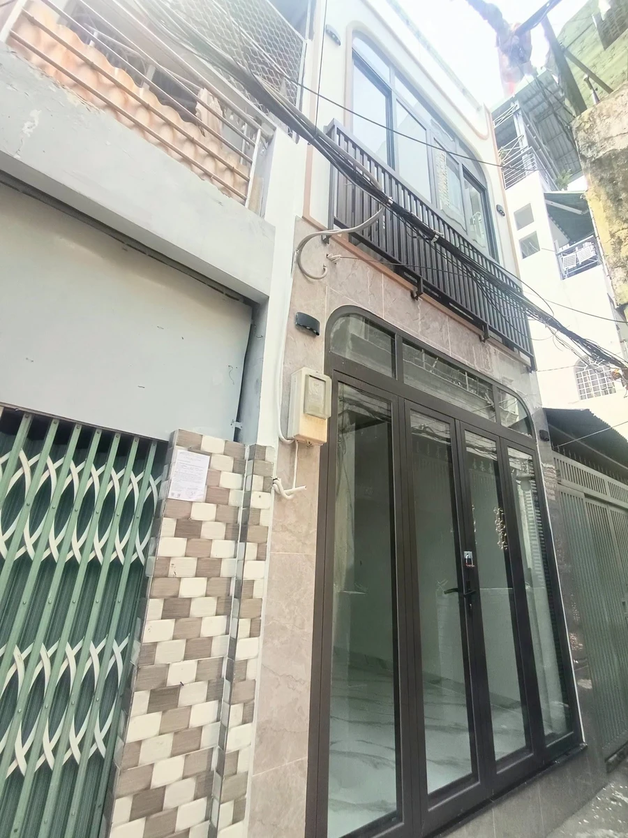 Bán nhà mới 100m² 3 tầng 3PN Đoàn Văn Bơ Quận 4 - Ảnh 1