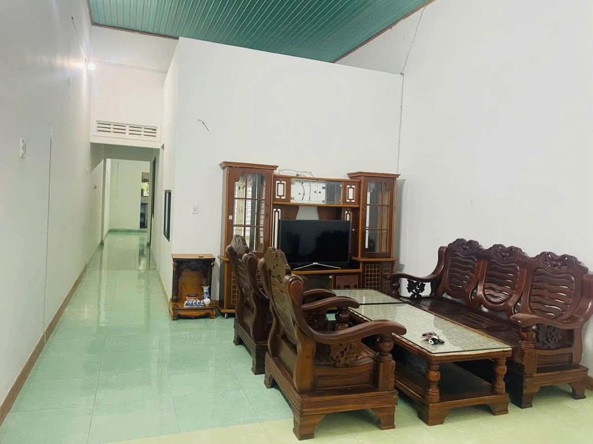 Bán nhà cấp 4 hẻm Hùng Vương, phường Trần Phú, Quảng Ngãi, 95m2, giá 1,45 tỷ - Ảnh thu nhỏ 2