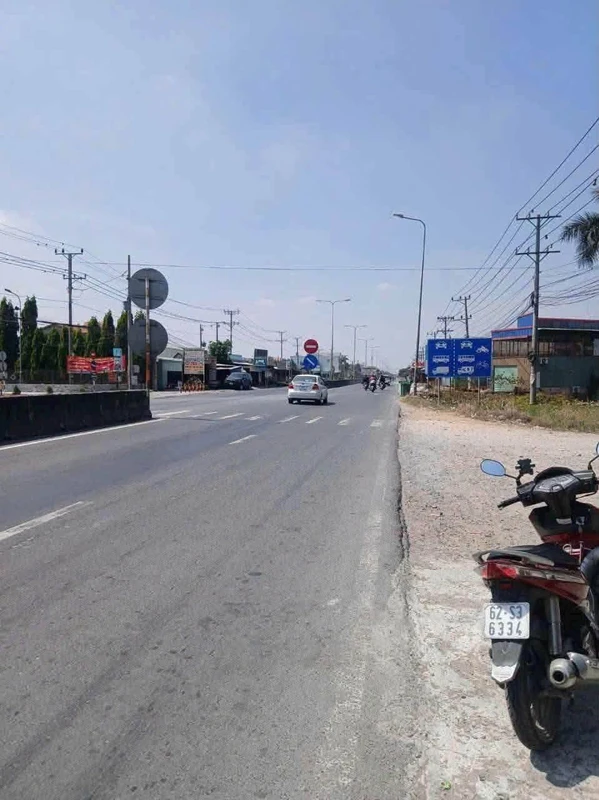 Bán đất 190m² mặt tiền TL824 Bến Lức, Long An, giá 6.5 tỷ