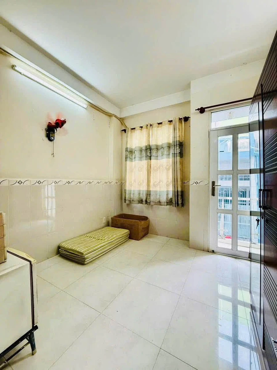 Bán nhà hẻm Hoàng Diệu Quận 4, 29m2, 5 tầng, 3PN 4WC, giá 5 tỷ - Ảnh thu nhỏ 4
