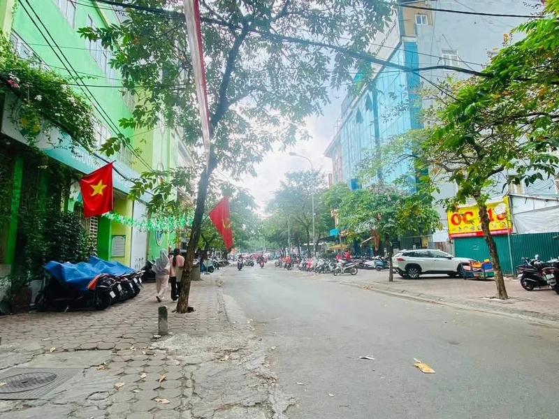 Bán tòa căn hộ dịch vụ 80m² 9 tầng thang máy, Nguyễn Khánh Toàn, 45 tỷ