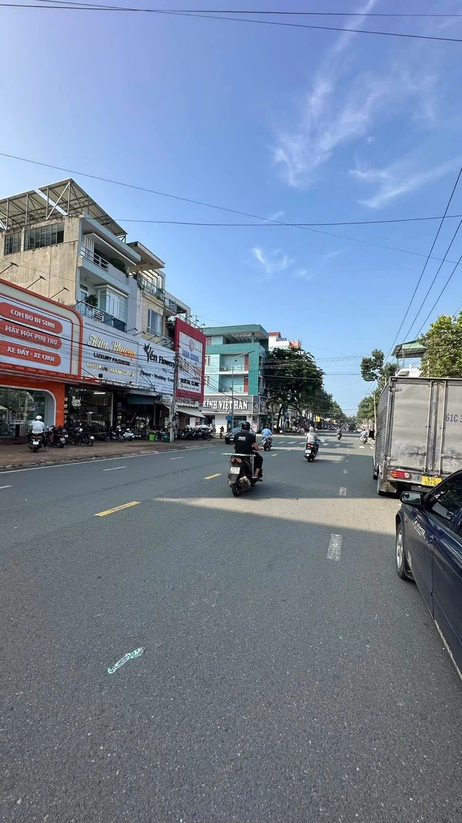 Bán nhà mặt tiền Võ Văn Tần 180m² - 6,5 tỷ - Ảnh thu nhỏ 2