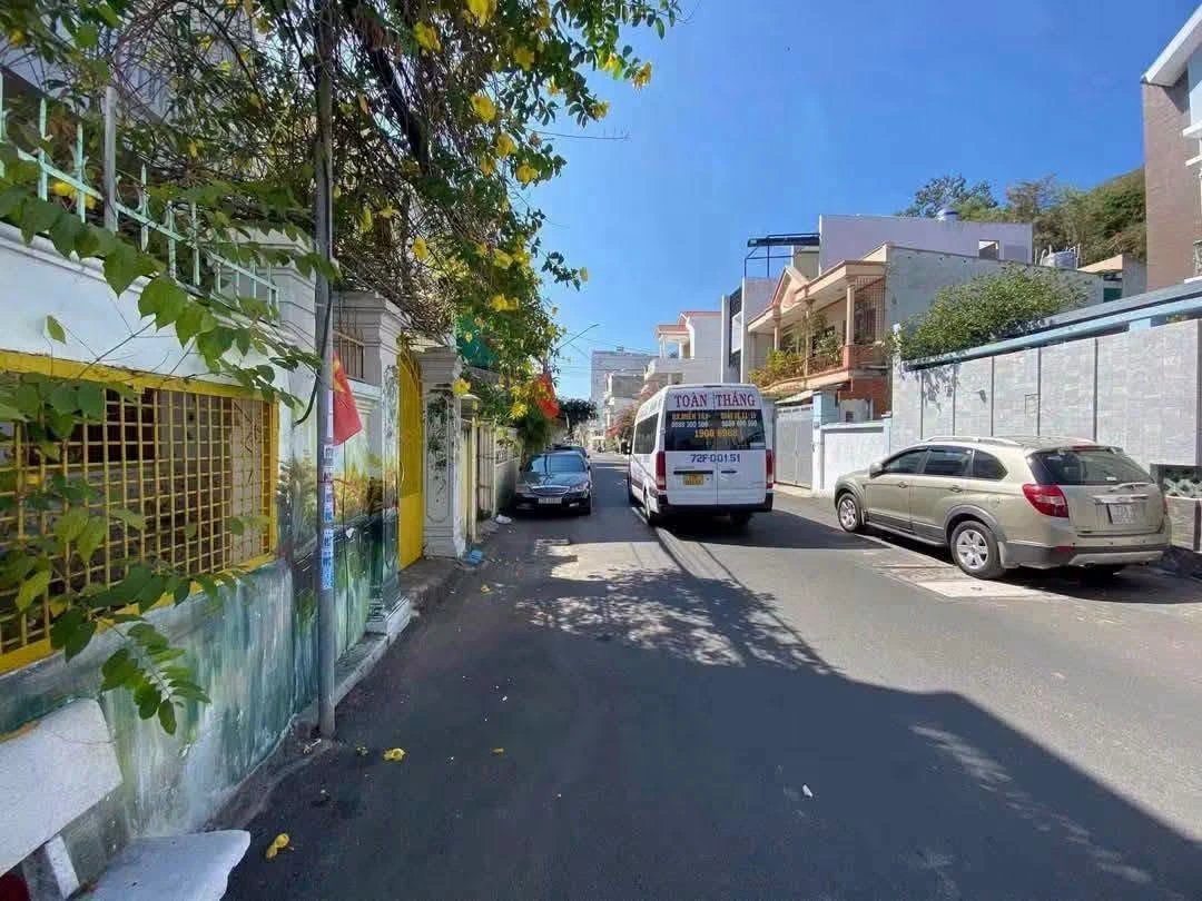 Bán nhà mặt tiền Lê Ngọc Hân, Phường Vũng Tàu, 75m2, 3PN, giá 10,5 tỷ - Ảnh 1