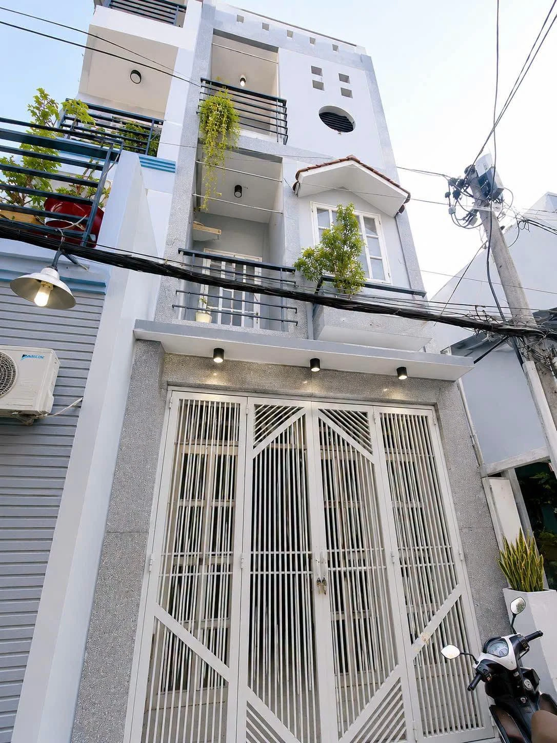 Bán nhà Quận 4 42,3m² 4 phòng ngủ 5.199 tỷ - Ảnh 1