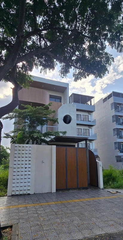 Bán nhà 2 tầng 1 lửng FPT City Đà Nẵng 108m², 3PN 7.85 tỷ