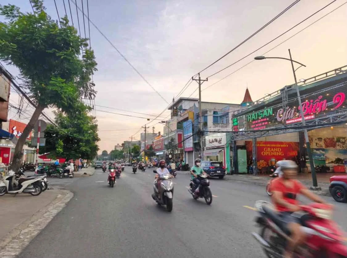 Bán nhà 4 tầng 91m² Dĩ An 8,8 tỷ - Ảnh 1