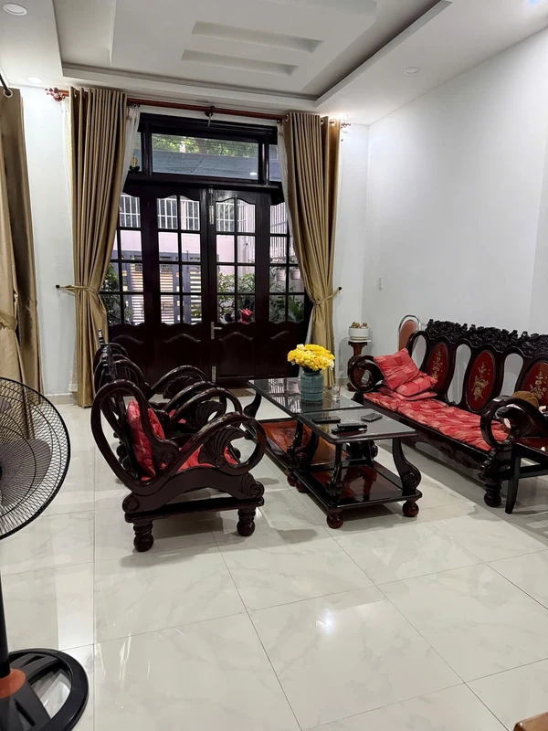Bán nhà mặt tiền Quảng Đức 97,8m² 3 phòng 9,5 tỷ