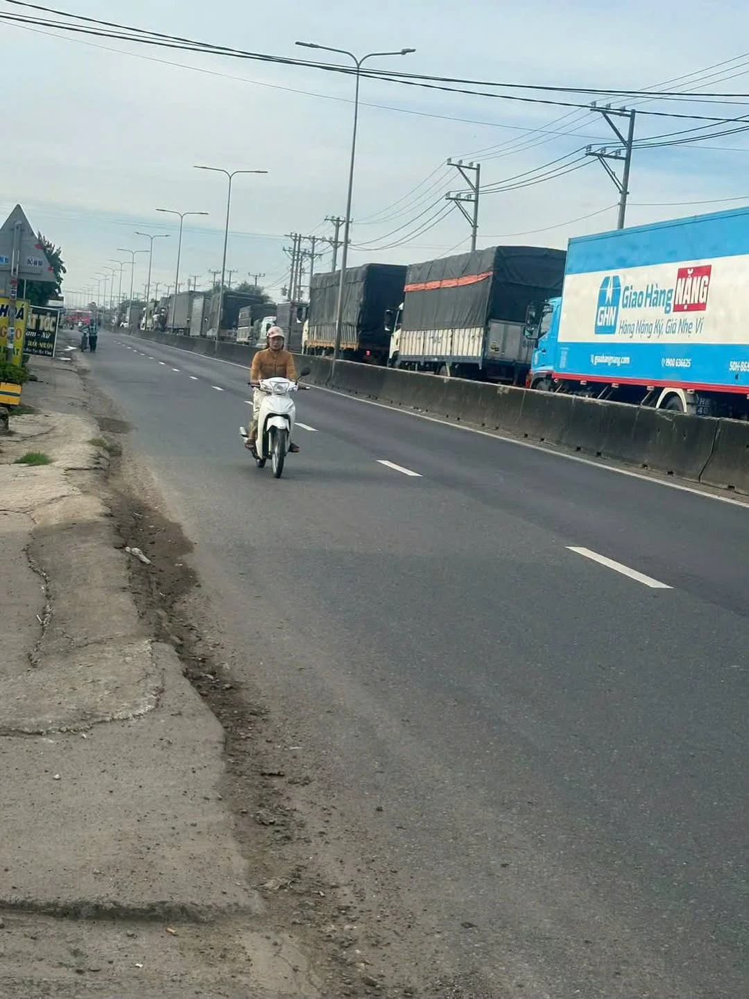 Bán đất mặt tiền ĐT824 7x60m, đất vườn HNK, Thạnh Lợi, Bến Lức, Long An - Ảnh 1