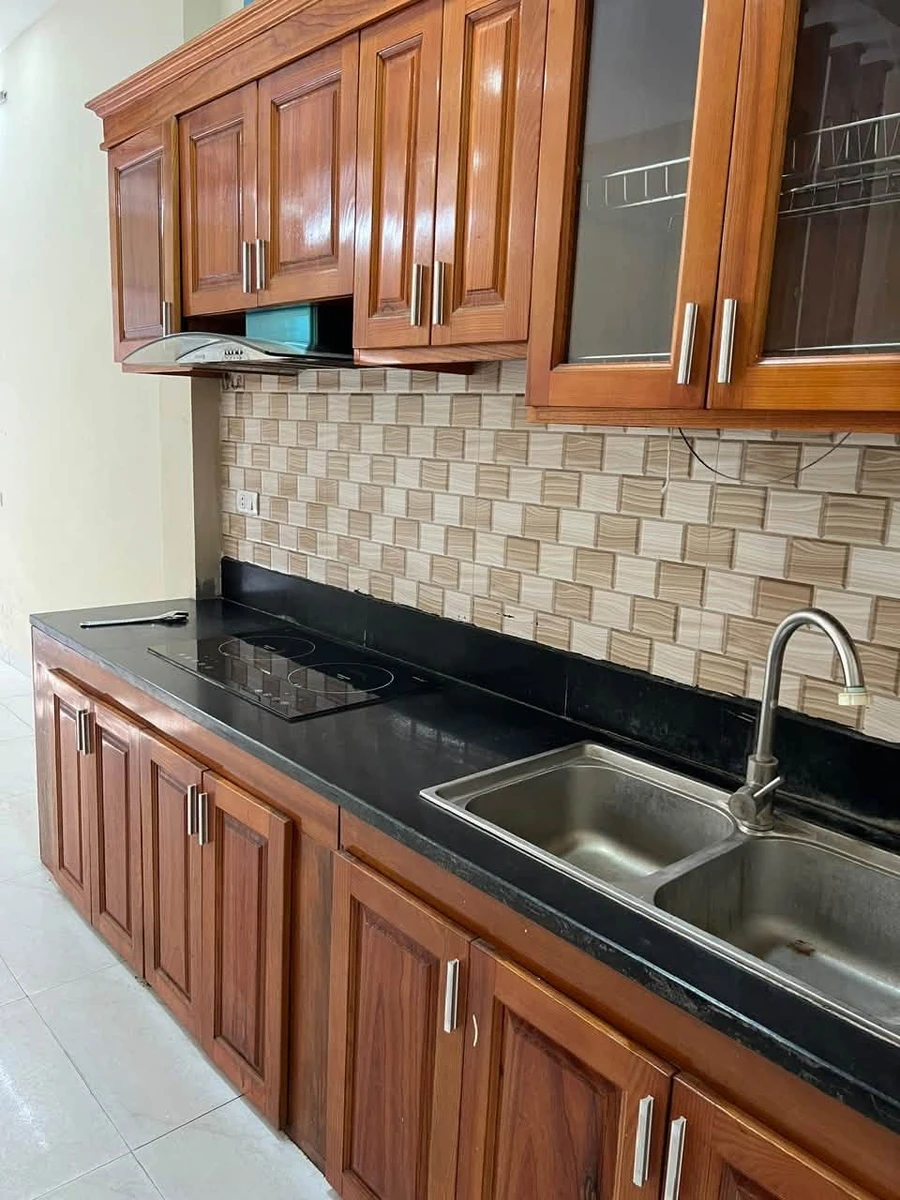 Cho thuê nhà ngõ 255 Lĩnh Nam, 31m², 3 PN, 4 WC, 10 tr/tháng - Ảnh thu nhỏ 2