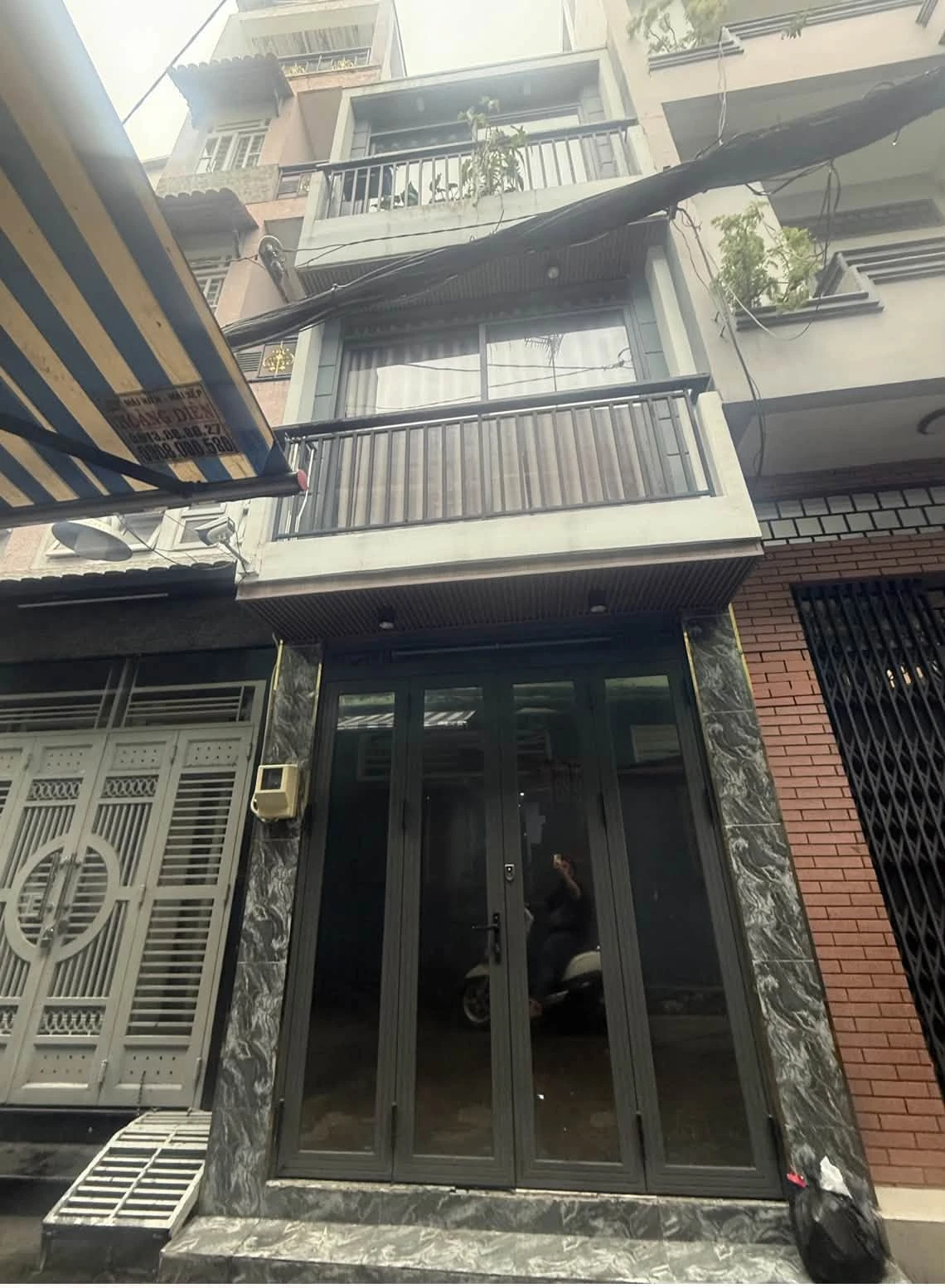 Bán nhà hẻm xe hơi 3 tầng 4PN đường Cao Đạt, Phường 1, Quận 5, giá 6,3 tỷ - Ảnh 1
