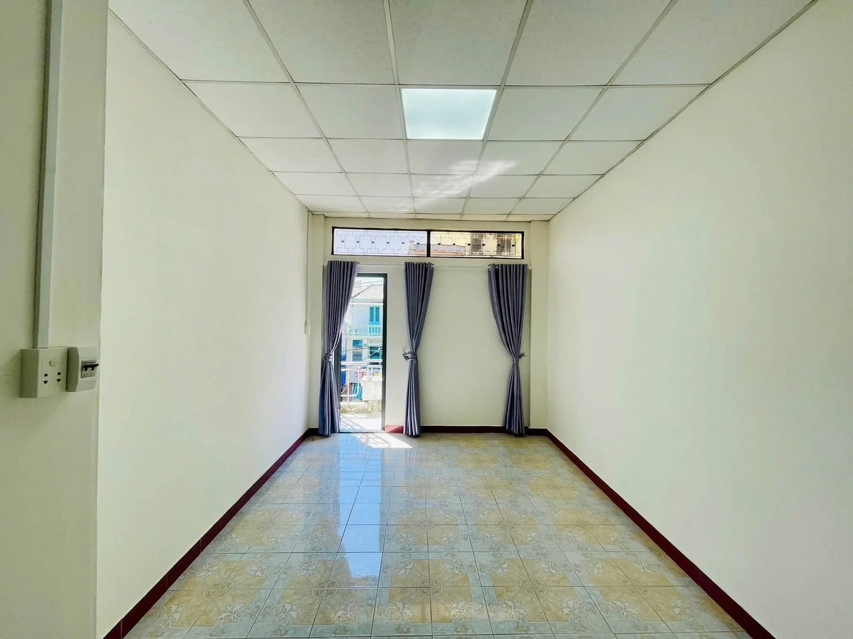 Nhà 3 tầng mặt tiền Nguyễn Nghiêm, 80 m², 6 tỷ - Ảnh thu nhỏ 4