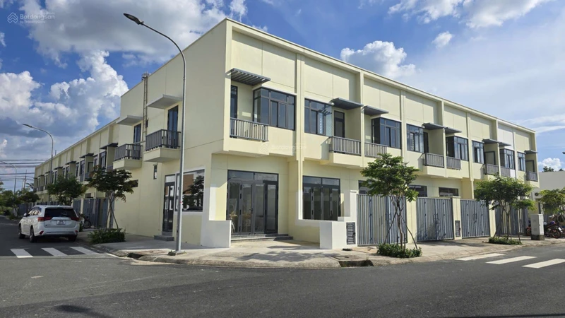 Nhà phố Phước Đông New City: Vốn từ 316tr thu về 8 - 14tr/tháng nhờ dòng tiền cho chuyên gia thuê