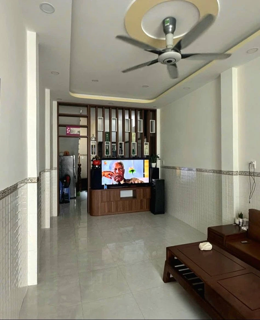 Bán nhà mới 2 tầng 52,4m² hẻm đường Lê Hồng Phong, gần CoopMart, Nha Trang - Ảnh thu nhỏ 2