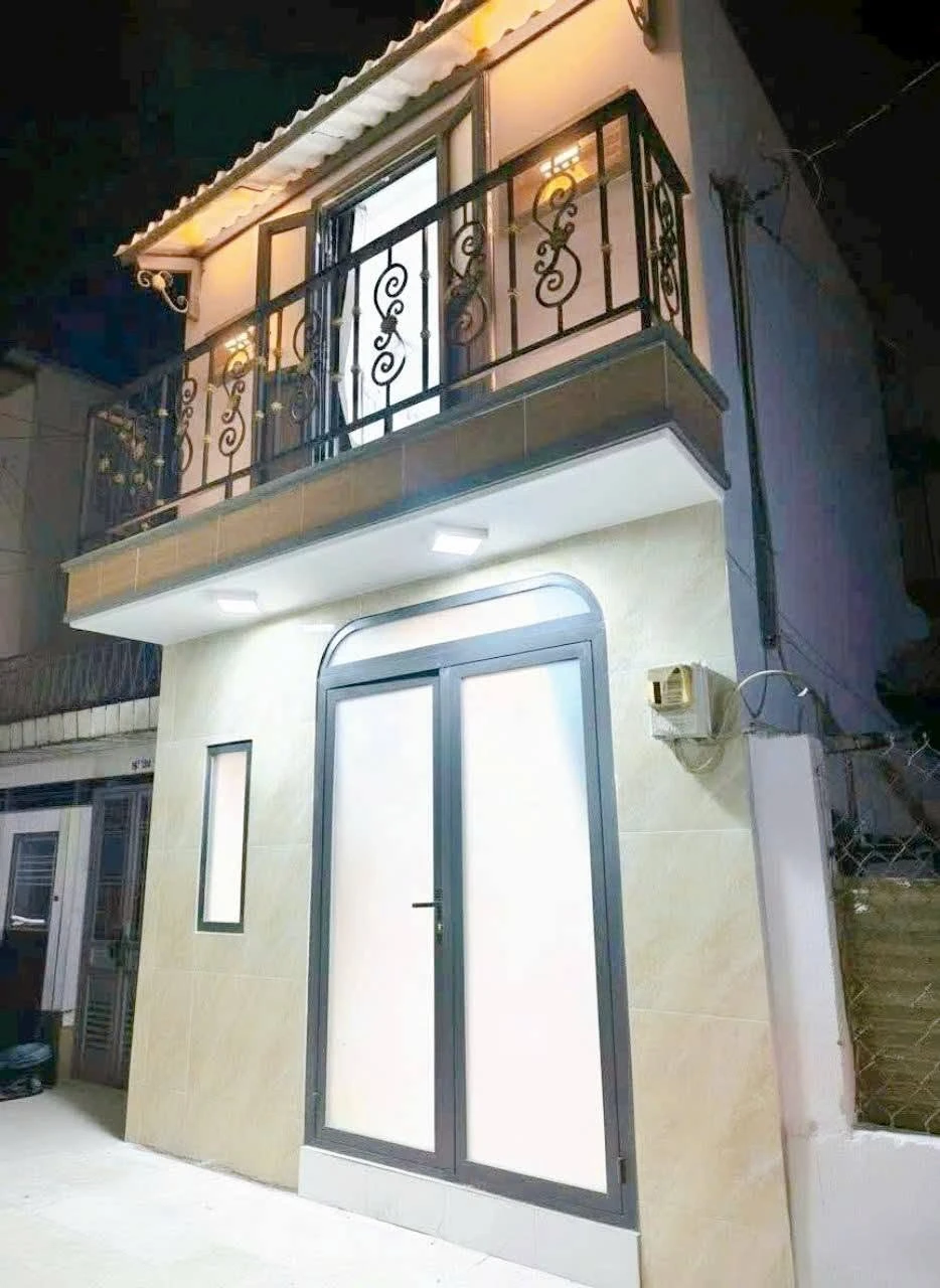Bán nhà Quận 8 1 trệt 1 lầu 3.52x5m 1.98 tỷ - Ảnh 1