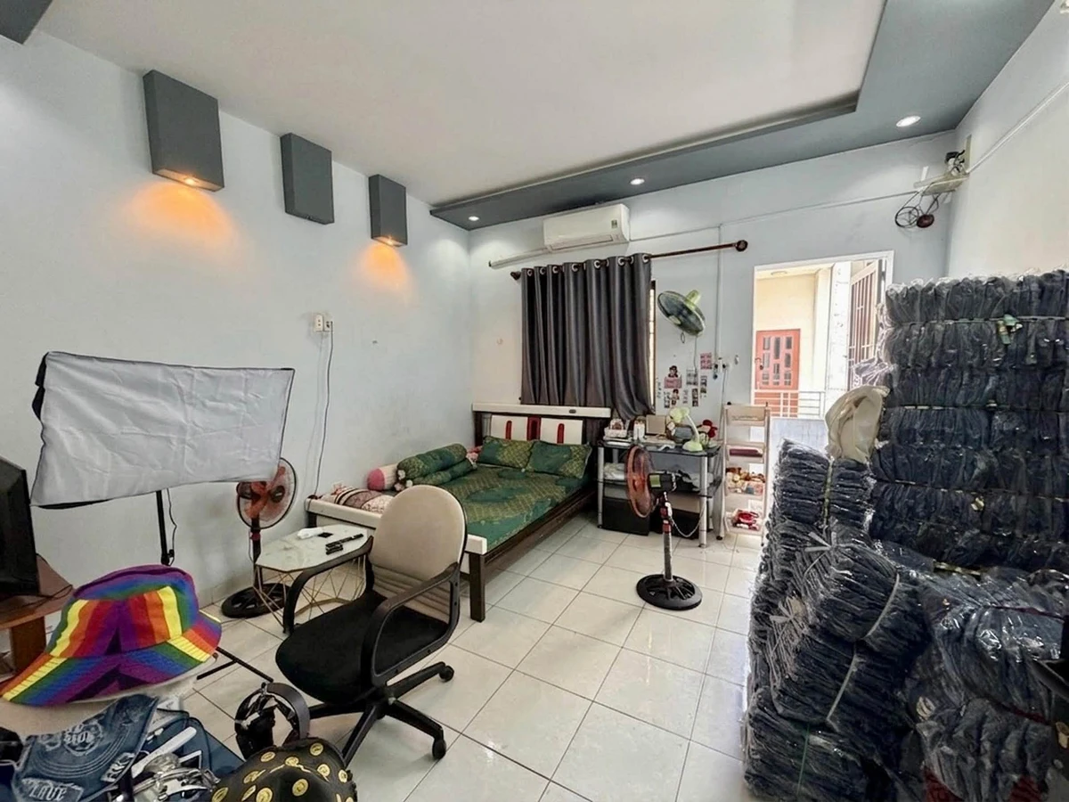 Bán nhà 3 tầng Lê Trọng Tấn, Bình Tân, 72m2, hơn 4 tỷ - Ảnh 1