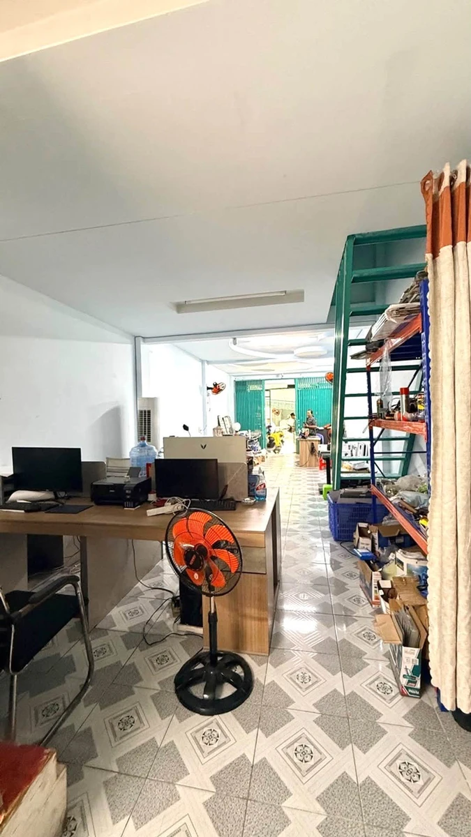 Bán nhà mặt tiền kinh doanh 64m2 (4x16m), đường nhựa 8m, giá 5,9 tỷ - Ảnh thu nhỏ 3