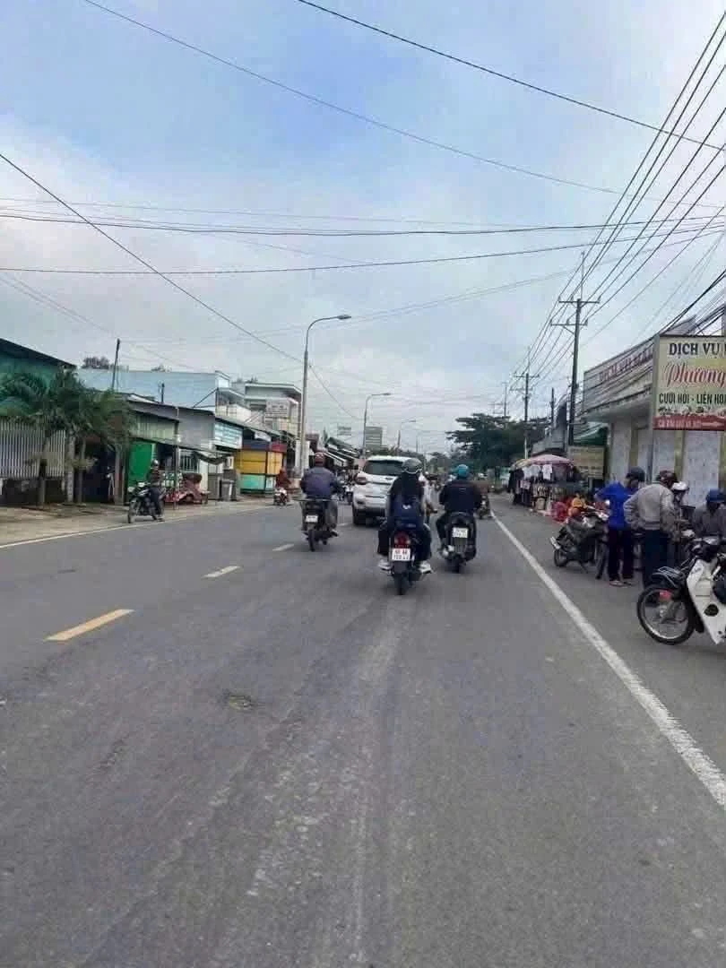Nhà mặt tiền Bình Minh Giang Điền 240m² giá 6,2 tỷ - Ảnh thu nhỏ 3