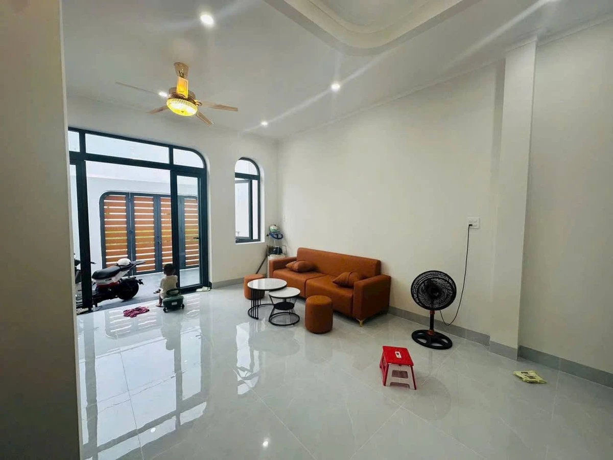 Bán nhà mới xây 100m² 2PN tặng full nội thất ở Phan Thiết - Ảnh thu nhỏ 3