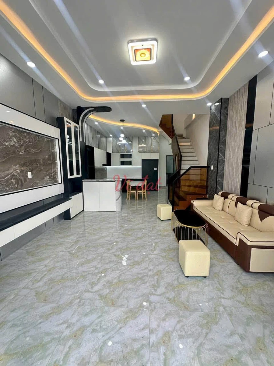 Bán nhà 1 trệt 1 lầu 97,5m2, 3PN, gần chợ Bình Chánh, giá 2,25 tỷ - Ảnh thu nhỏ 3