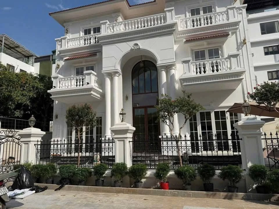 Cho thuê biệt thự 360m2, 6PN trong KĐT VCN Phước Hải - Ảnh thu nhỏ 2
