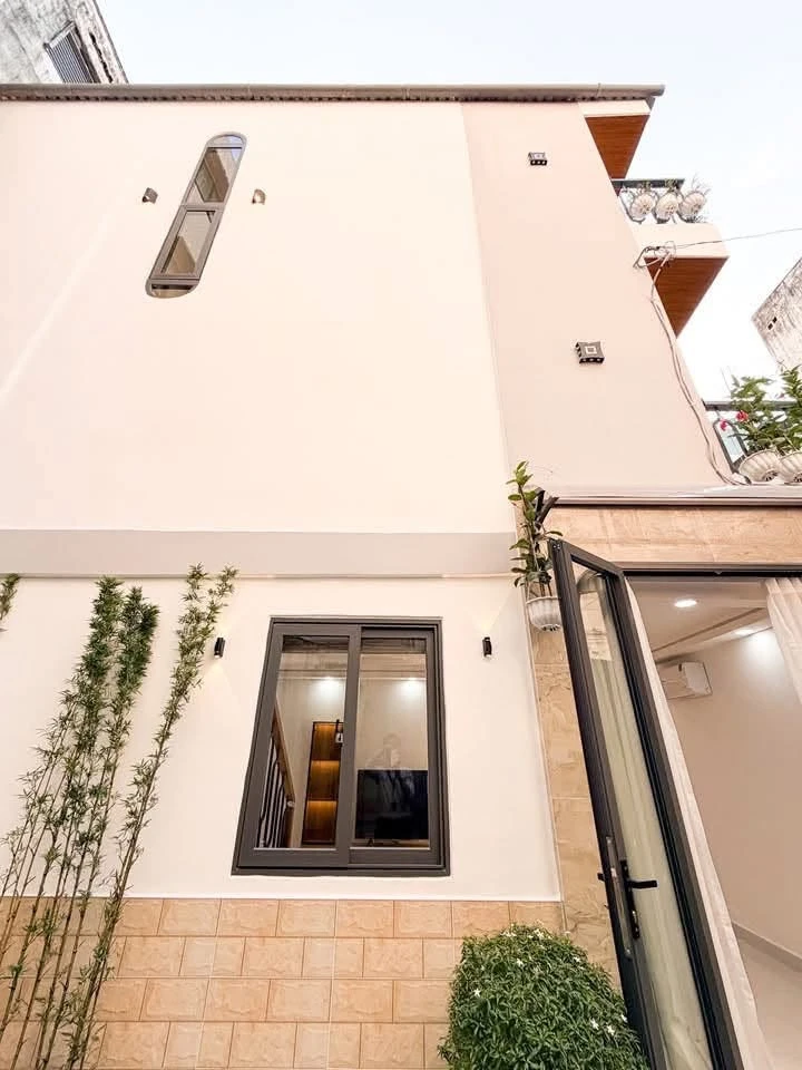 Bán nhà 3 tầng 4 PN, 75m2 Bình Thạnh, 6.1 tỷ - Ảnh thu nhỏ 2