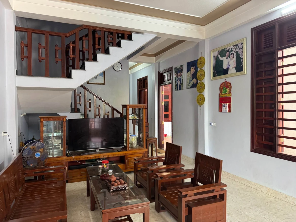 Nhà phố 140m² mặt tiền 7,1m, 3 tầng, 3 phòng ngủ, 3 tỷ, Quận 12 - Ảnh thu nhỏ 2