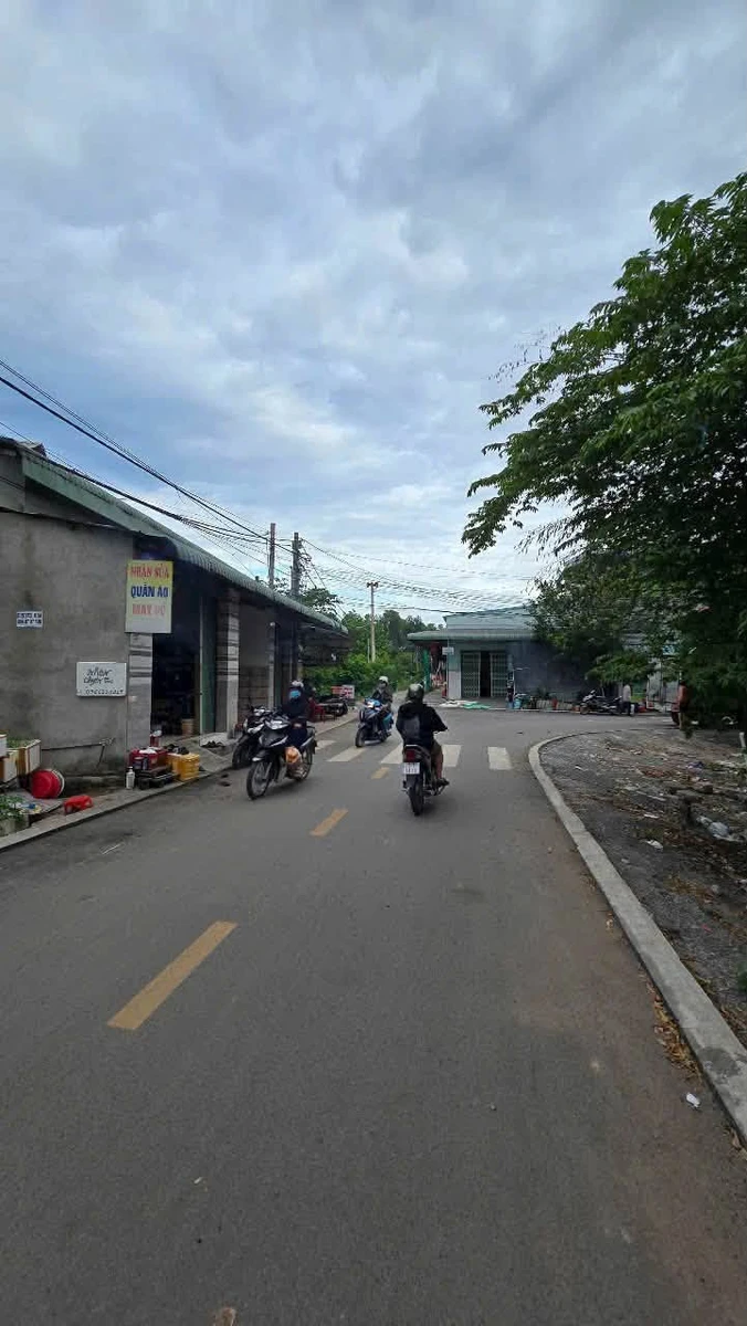 Bán đất mặt tiền 11x64m (704m²) tại Tân Uyên giá 5 tỷ 300 - Ảnh thu nhỏ 2