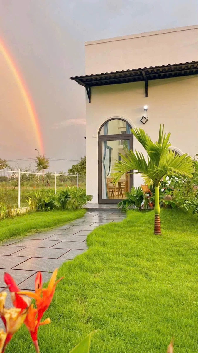 Bán nhà 2PN 68m² đầy đủ nội thất Nam Hòa Xuân 4,85 tỷ - Ảnh 1