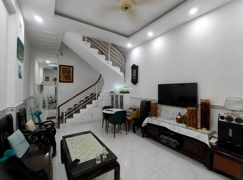Bán nhà hẻm ô tô Lê Đức Thọ, Gò Vấp 50m2, 3 tầng 3 phòng ngủ, sân thượng, giá 5,5 tỷ - Ảnh thu nhỏ 3