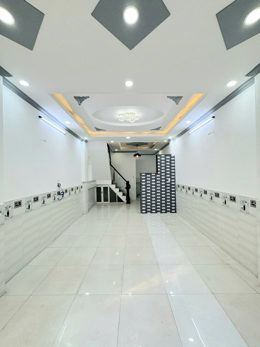 Bán nhà 4x10m 2 tầng 2PN hẻm xe hơi nở hậu đường Kinh Dương Vương, Bình Tân - Ảnh thu nhỏ 2