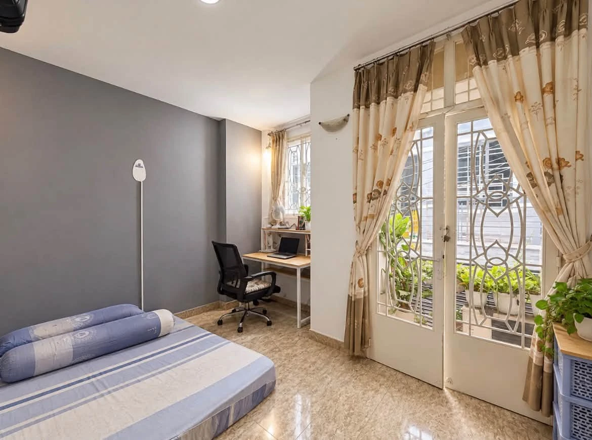 Bán nhà 40m2 4 tầng gần Phan Đăng Lưu, giá 8 tỷ - Ảnh thu nhỏ 3
