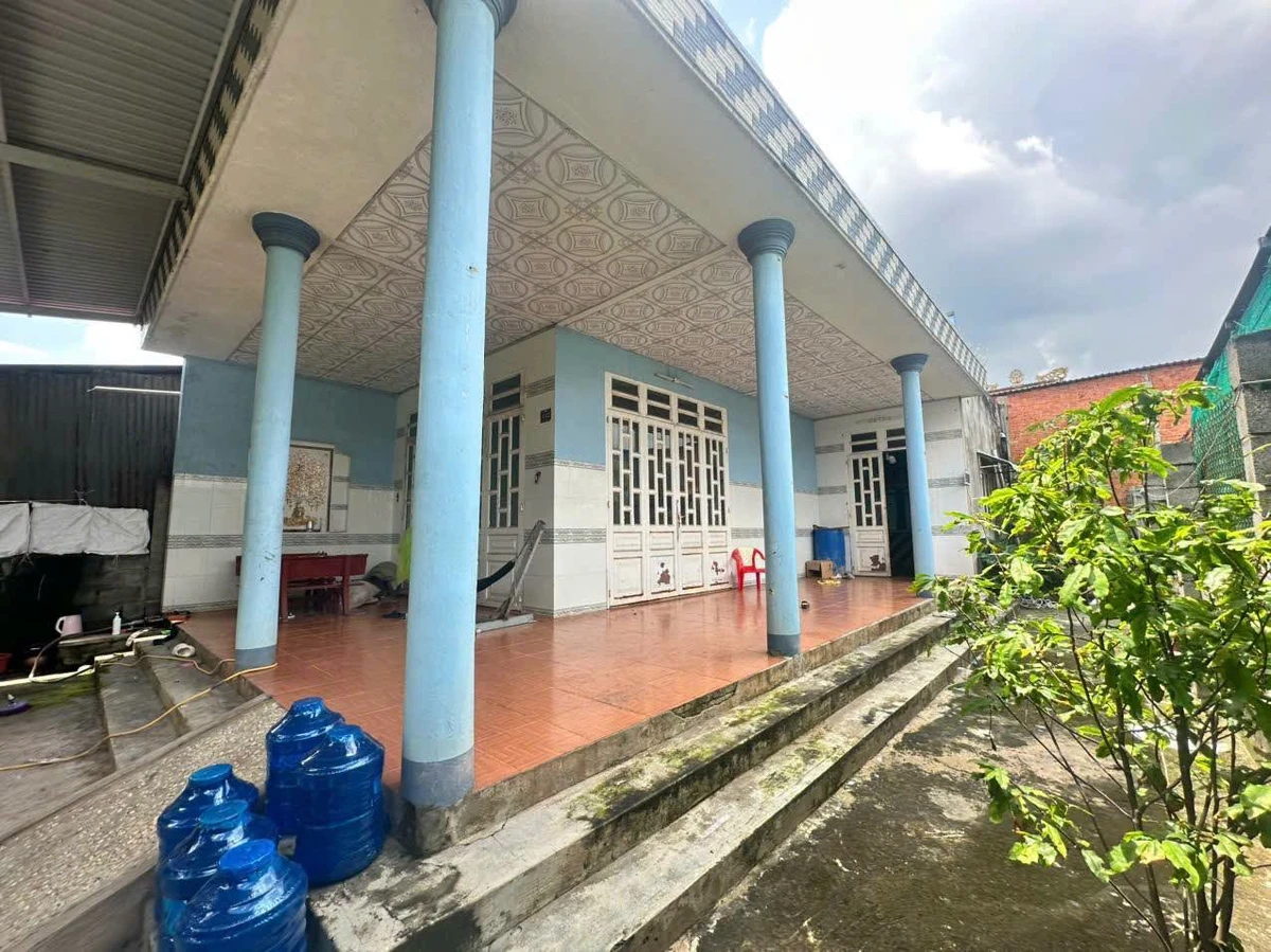Bán nhà bê tông 10x19m Đức Hòa 2 tỷ - Ảnh thu nhỏ 4