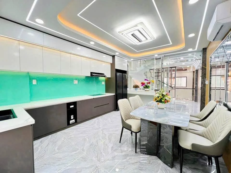 Bán nhà phố 4x18m, 1 trệt 1 lửng 3 lầu, đường Trung Mỹ Tây 2A, Quận 12, giá 8,29 tỷ - Ảnh 1