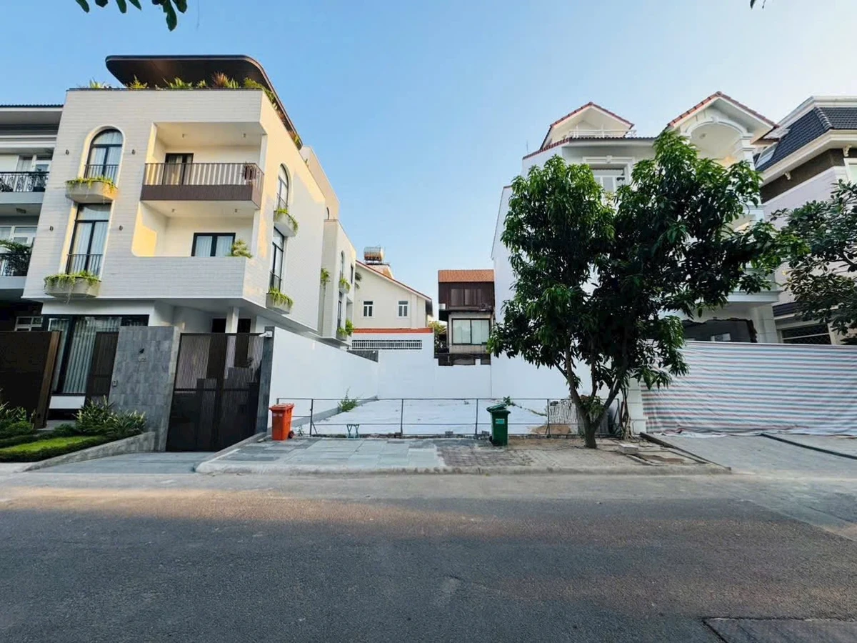 Bán đất biệt thự 300m2 Nguyễn Văn Hưởng Thảo Điền - Ảnh 1