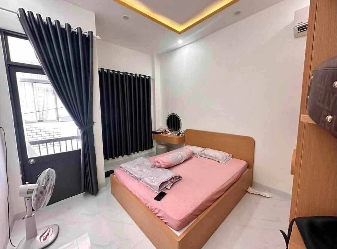 Bán nhà 3 tầng full nội thất hẻm Nguyễn Thị Minh Khai, trung tâm Quy Nhơn, 105m2, 3,09 tỷ - Ảnh thu nhỏ 5