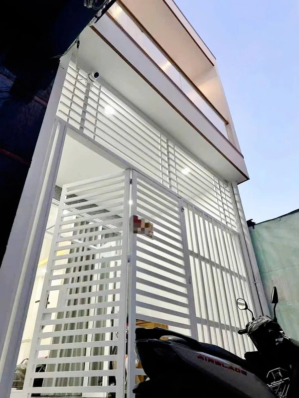 Bán nhà 2 tầng hẻm Lê Hồng Phong Nha Trang 52m²