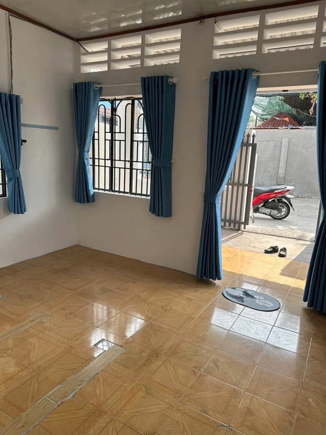 Bán nhà 3 mặt tiền 49m2 Thích Quãng Đức Phú Cường - Ảnh 1