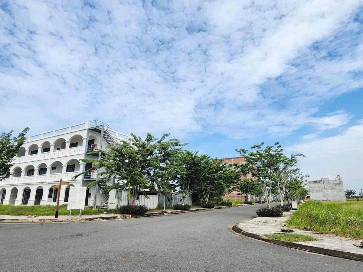 Bán gấp đất ở 85m2 giá 800 triệu tại KDC Hưng Long Residence, Đức Hòa - Ảnh thu nhỏ 2
