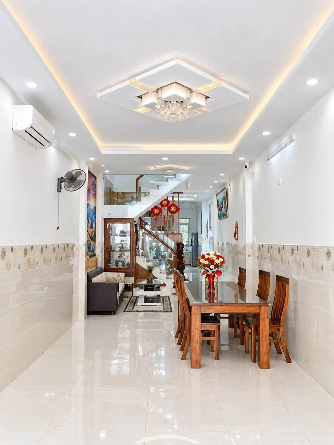 Bán nhà 3 tầng mặt tiền Nguyễn Công Trứ, Quy Nhơn, 70m², 8,5 tỷ - Ảnh 1