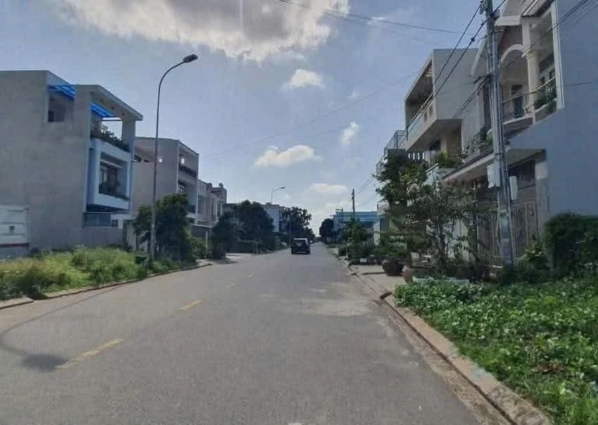 Bán lô đất 100m2 mặt tiền Hoàng Bích Sơn Phan Thiết - Ảnh 1