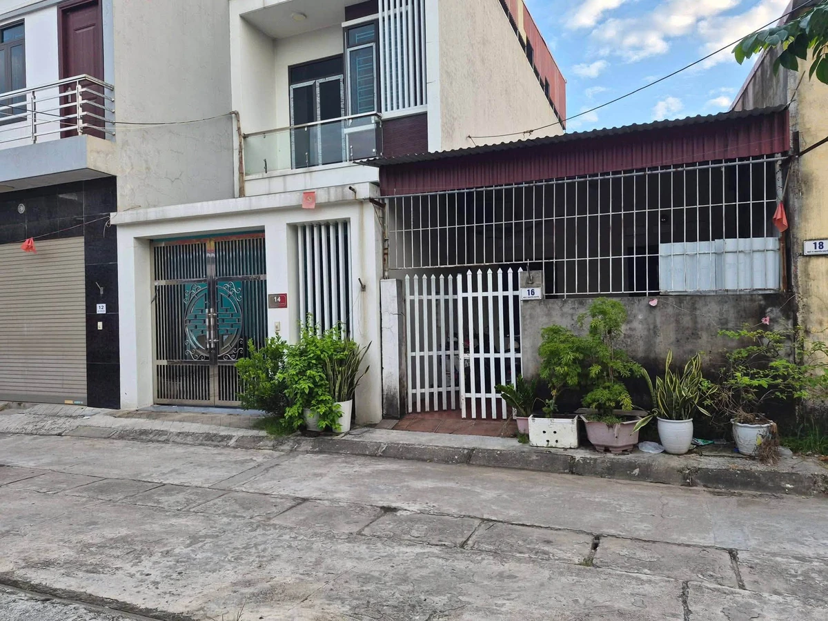 Bán nhà c4 83.2m2 Nguyễn Khuyến Hóc Môn - 2 tỷ - Ảnh 1