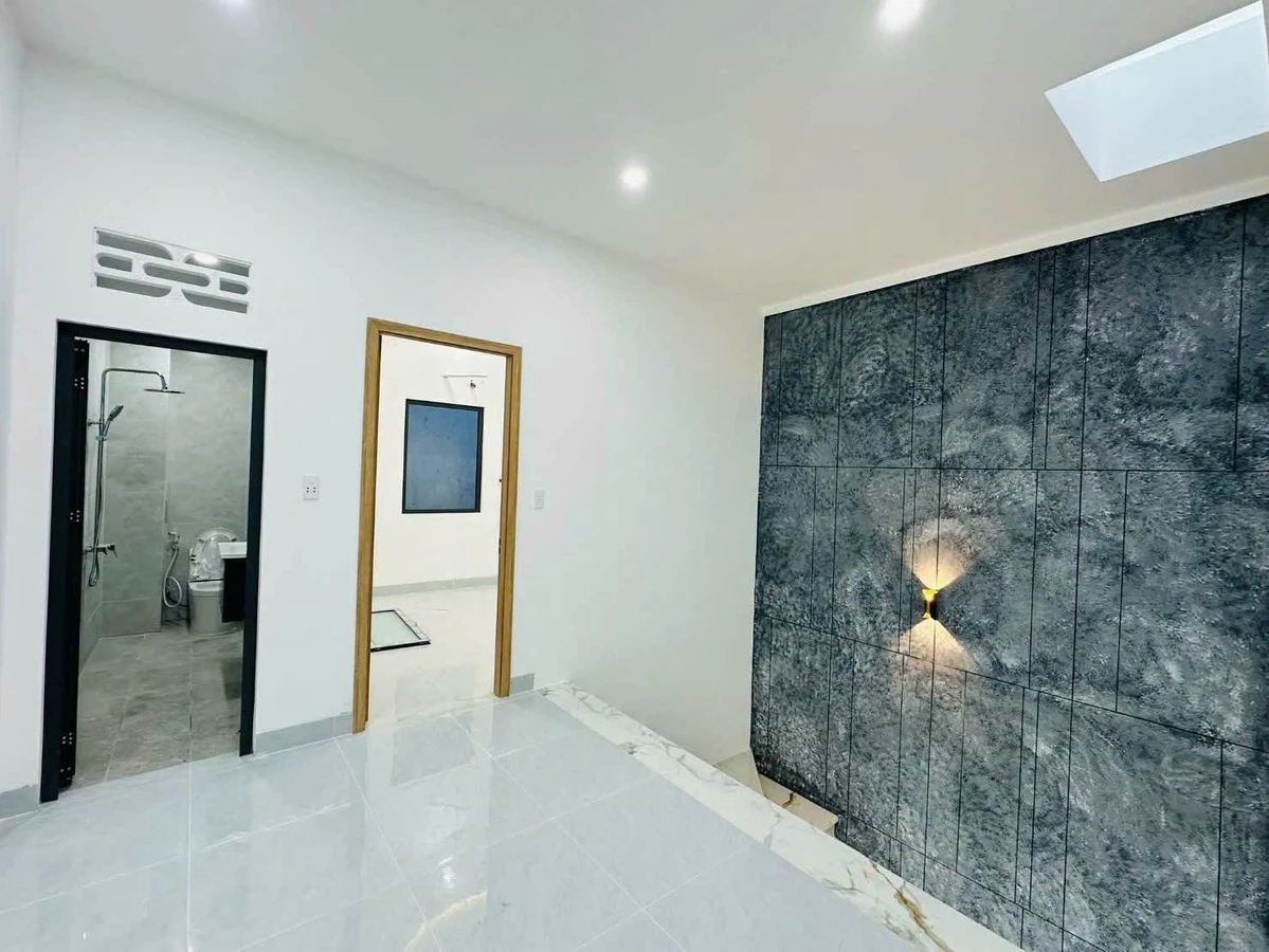 Nhà 1 trệt 1 lầu 145m2, 3 phòng ngủ, 3 tỷ 290 triệu Tân Hiệp - Ảnh thu nhỏ 4