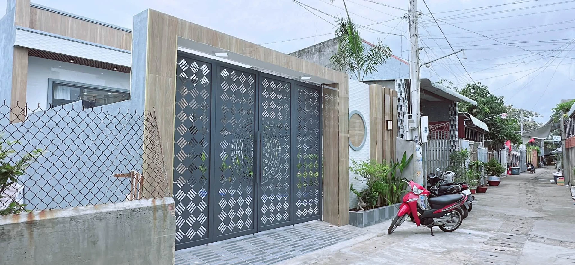 Bán nhà vườn 3 phòng ngủ cách biển Long Hải 400m, giá 3,8 tỷ - Ảnh 1