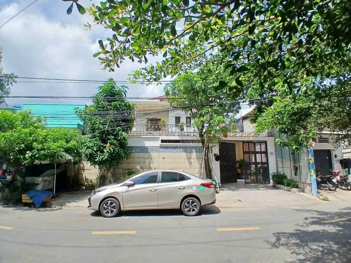Bán biệt thự mặt tiền 2 tầng 354m2 có hồ bơi, Phước Bình, Thủ Đức, giá 31 tỷ - Ảnh thu nhỏ 2