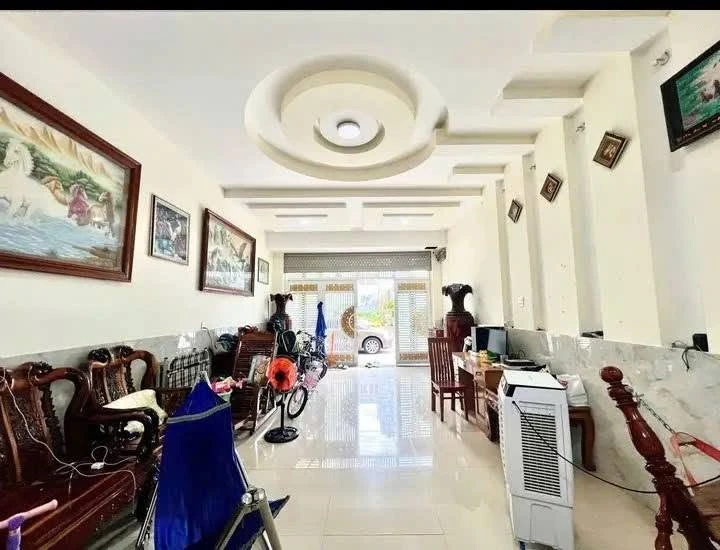 Bán nhà mặt tiền Đỗ Hành, Phan Thiết, 100m2, 3PN, 5,5 tỷ