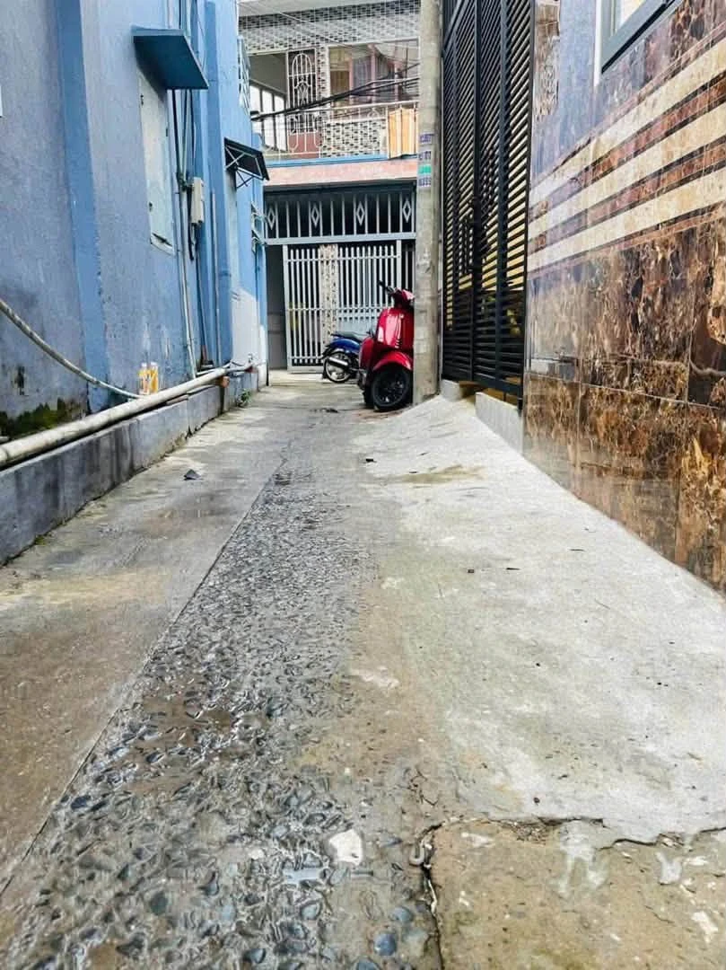 Bán nhà 3 phòng ngủ 50m² trung tâm Quyết Thắng - Ảnh 1