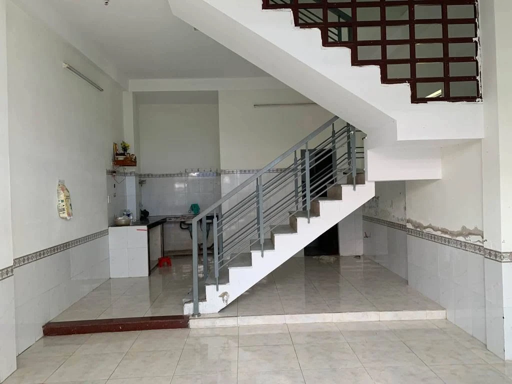 Bán nhà 2 tầng 50m2 2PN 2WC gần chợ Hòa Cường - Ảnh thu nhỏ 2
