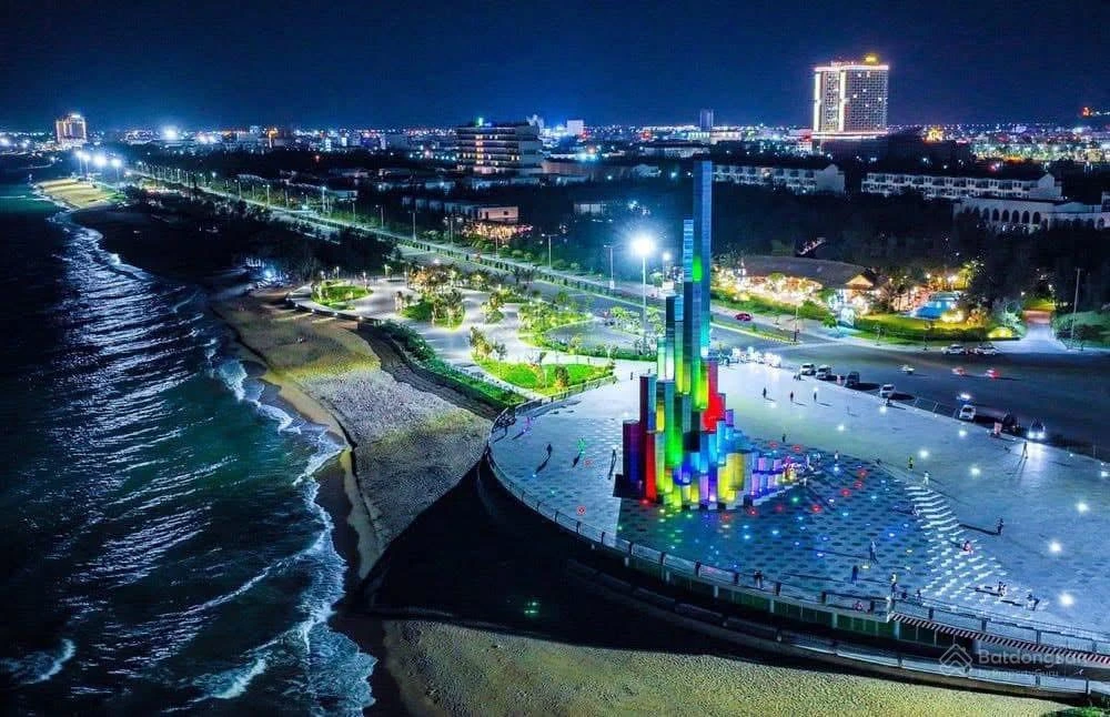 Khu đấu giá đường 14 ngay trung tâm TP Tuy Hòa cách biển chỉ 300m, khu sầm uất, giá tốt - Ảnh 1