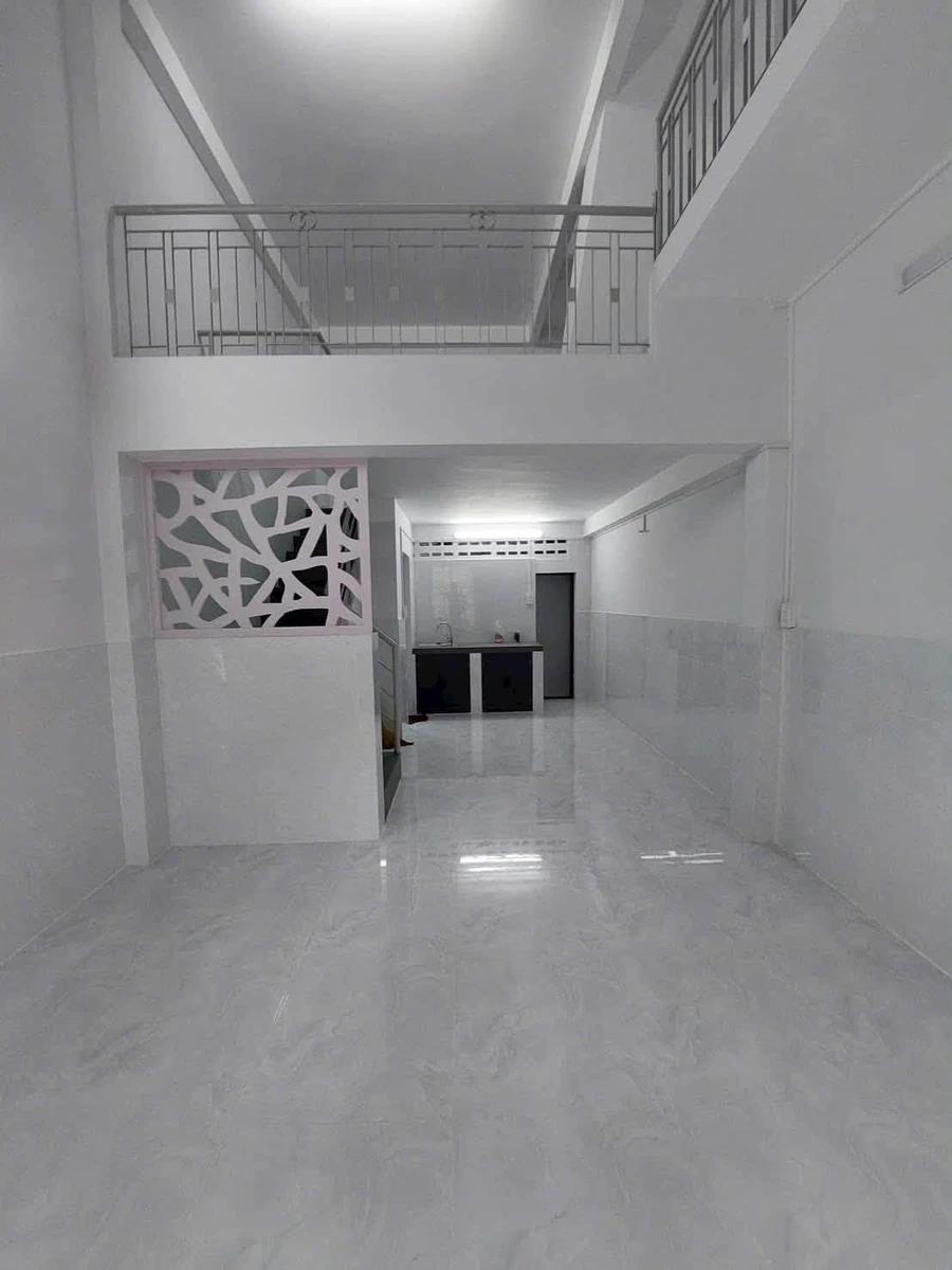 Bán nhà 3 tầng Lạc Long Quân Q.11, 30m² chỉ 4 tỷ - Ảnh thu nhỏ 3